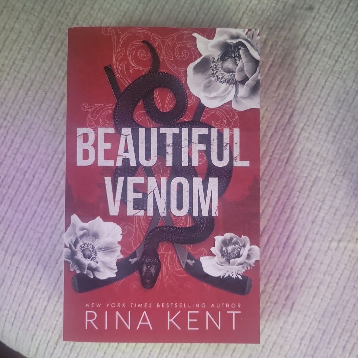 beautiful-venom-by-paperback-pangobooks