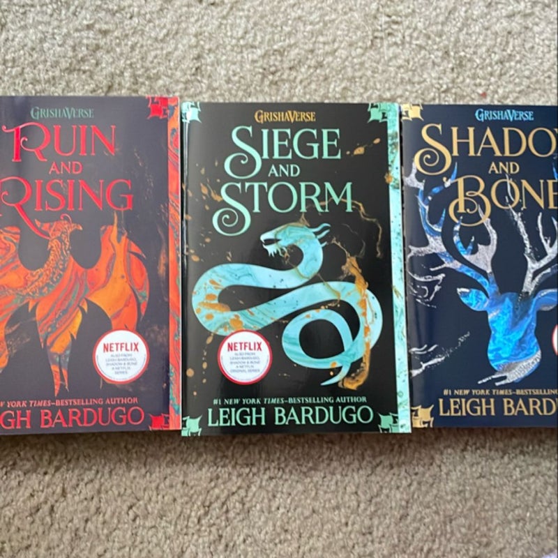 The Shadow and Bone Trilogy Boxed Set