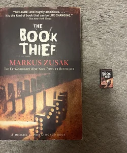 THE BOOK THIEF with a free mini