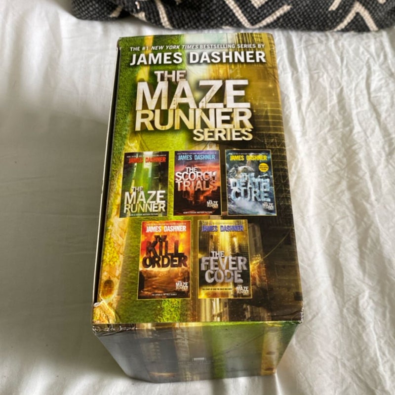 The Maze Runner Series Complete Collection Boxed Set (5-Book)
