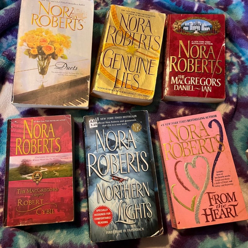 15 Book Bundle - Nora Roberts