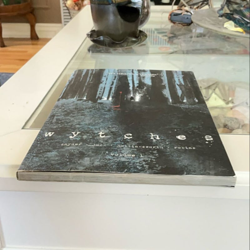 Wytches Volume 1