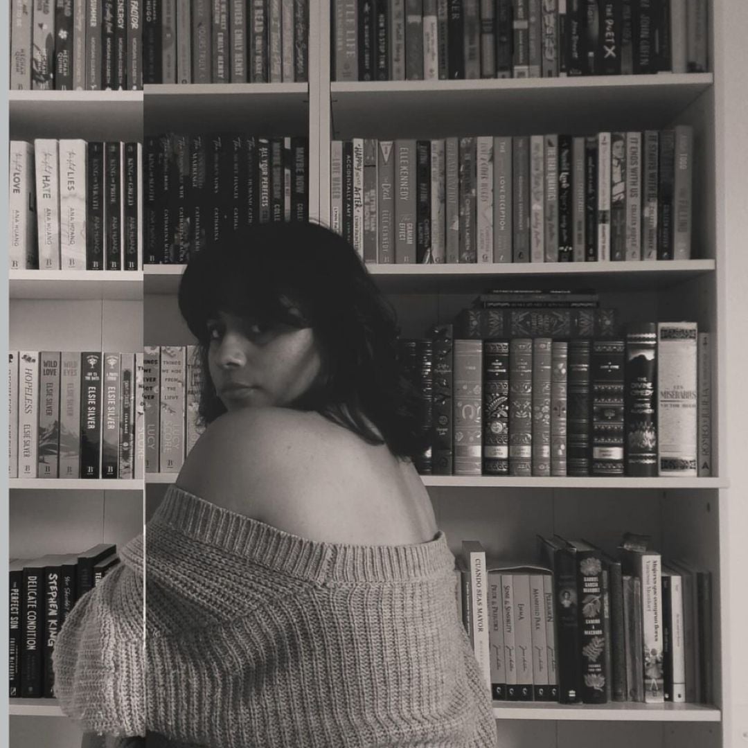 Nasha Reads & Sell