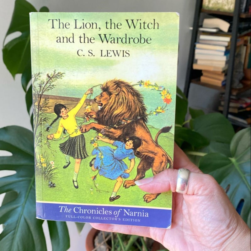 The Lion, the Witch and the Wardrobe: Full Color Edition