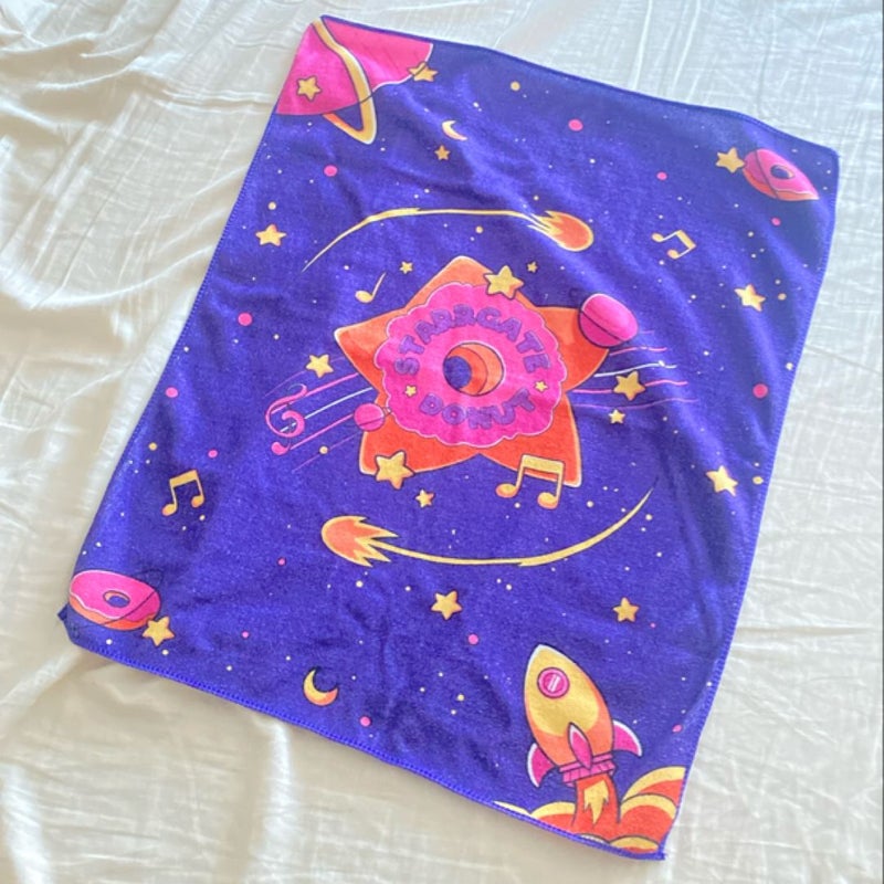 Stargaze Donut tea towel (Illumicrate exclusive)