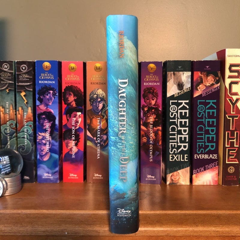 Daughter of the Deep (B&N Exclusive Edition- includes a detachable print inside)