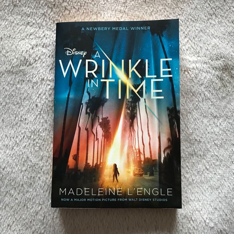 A Wrinkle in Time (Movie Tie-In Edition)