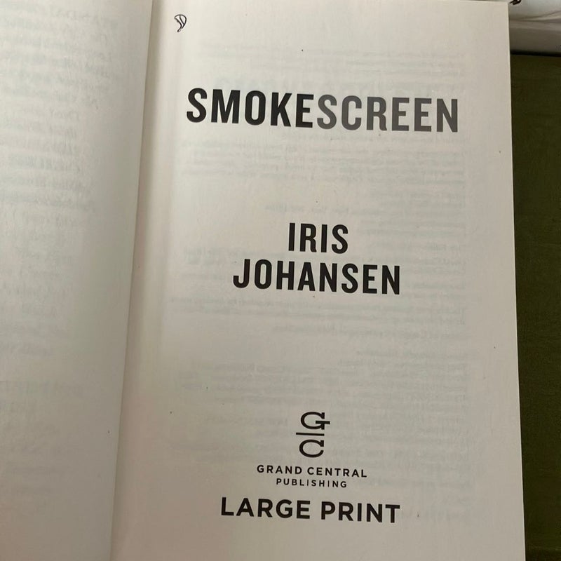 Smokescreen (large print)