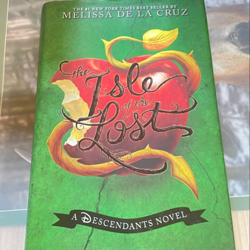 The Isle of the Lost (a Descendants Novel, Vol. 1)