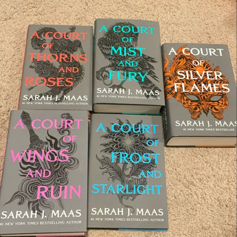 A Court of Thorns and Roses Set