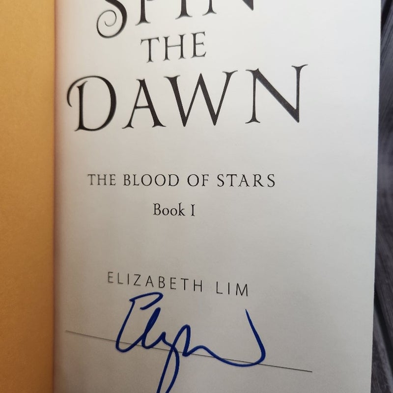 Fairyloot Special Edition -Signed- Spin the Dawn by Elizabeth Kim