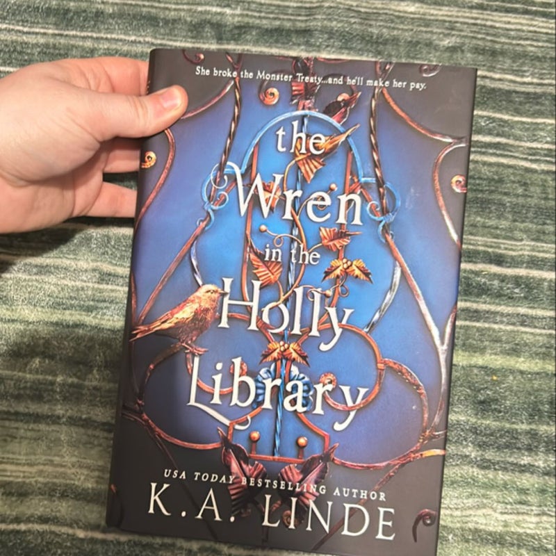 The Wren in the Holly Library (Deluxe Limited Edition)