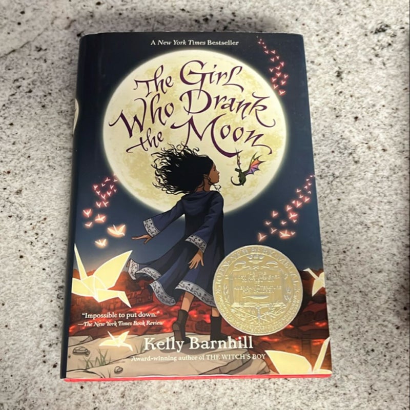 The Girl Who Drank the Moon (Winner of the 2017 Newbery Medal)