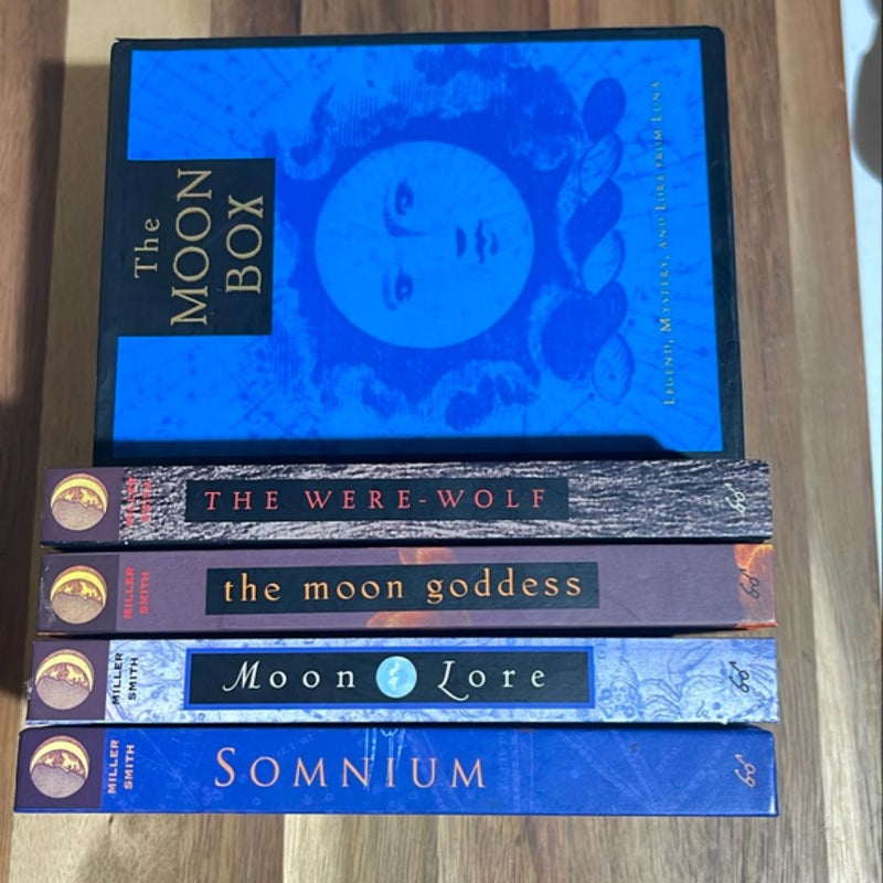 Moon Box