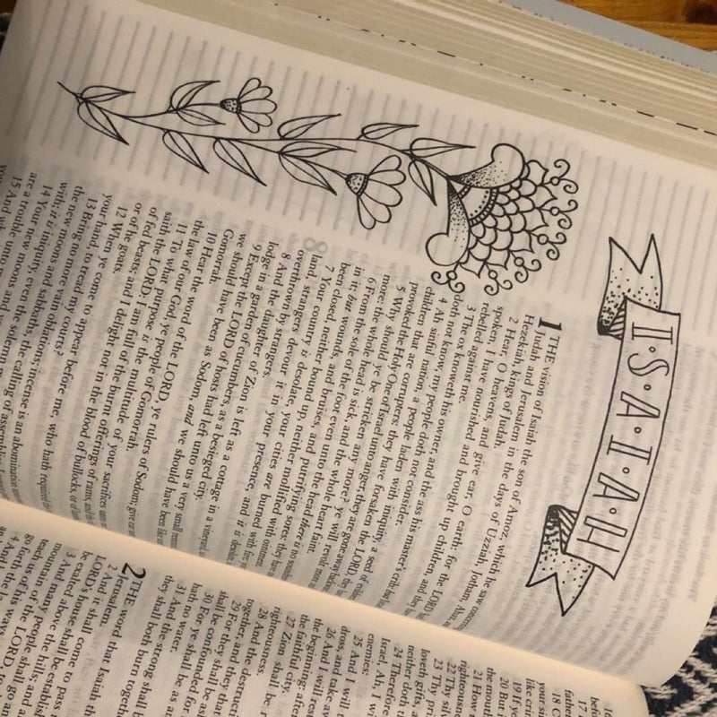 Praise: A Creative Journaling Bible