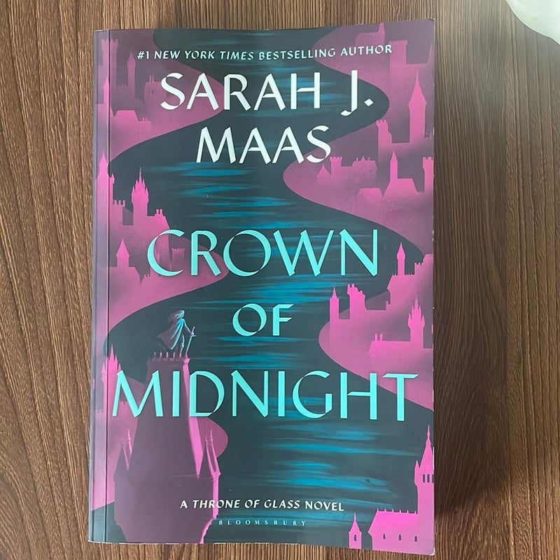 Crown of Midnight by Sarah J. Maas, Paperback Pangobooks