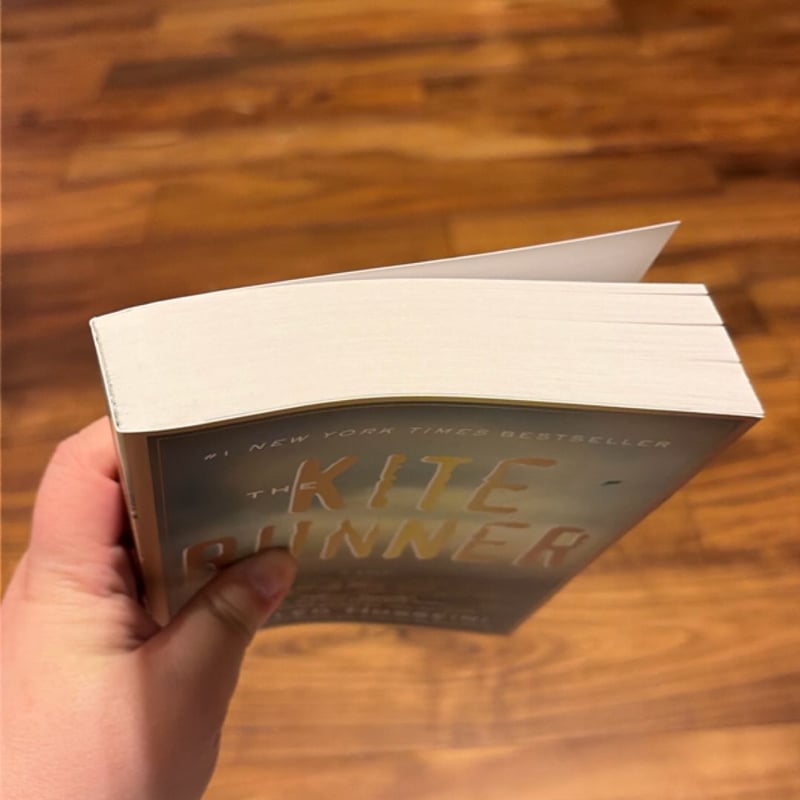 The Kite Runner by Khaled Hosseini, Paperback | Pangobooks