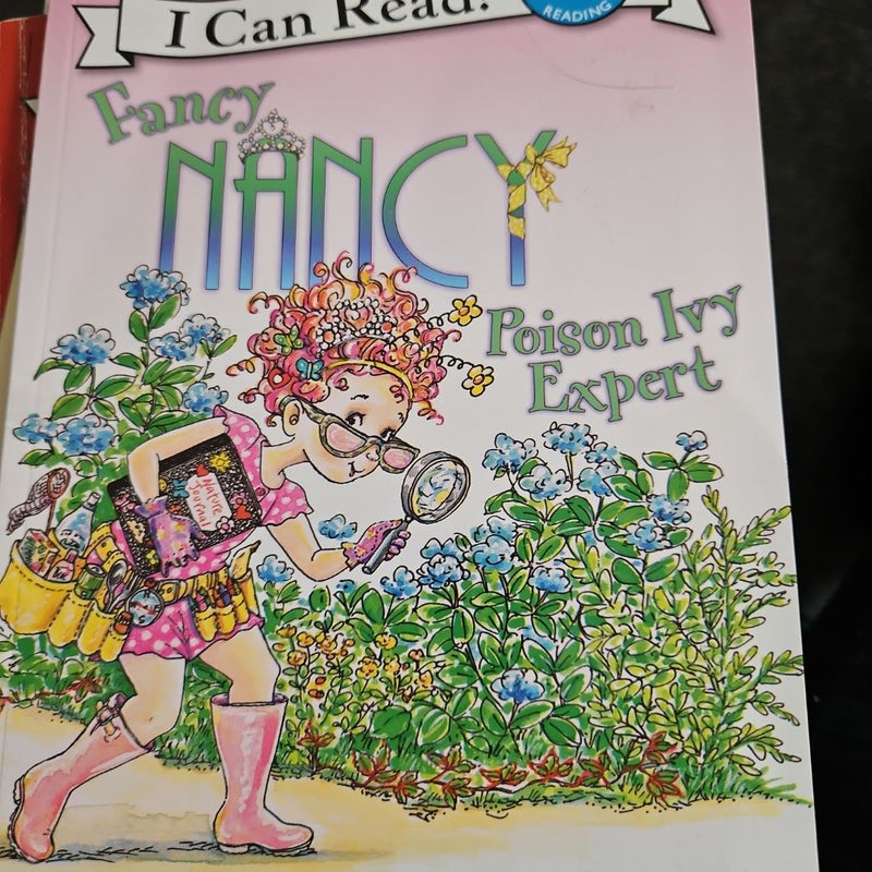 Fancy Nancy: Poison Ivy Expert