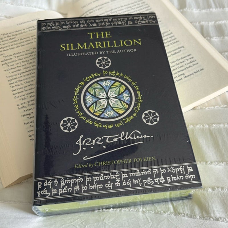 The Silmarillion [Illustrated Edition]