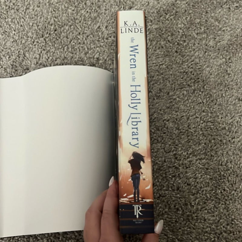 The Wren in the Holly Library (Deluxe Limited Edition)