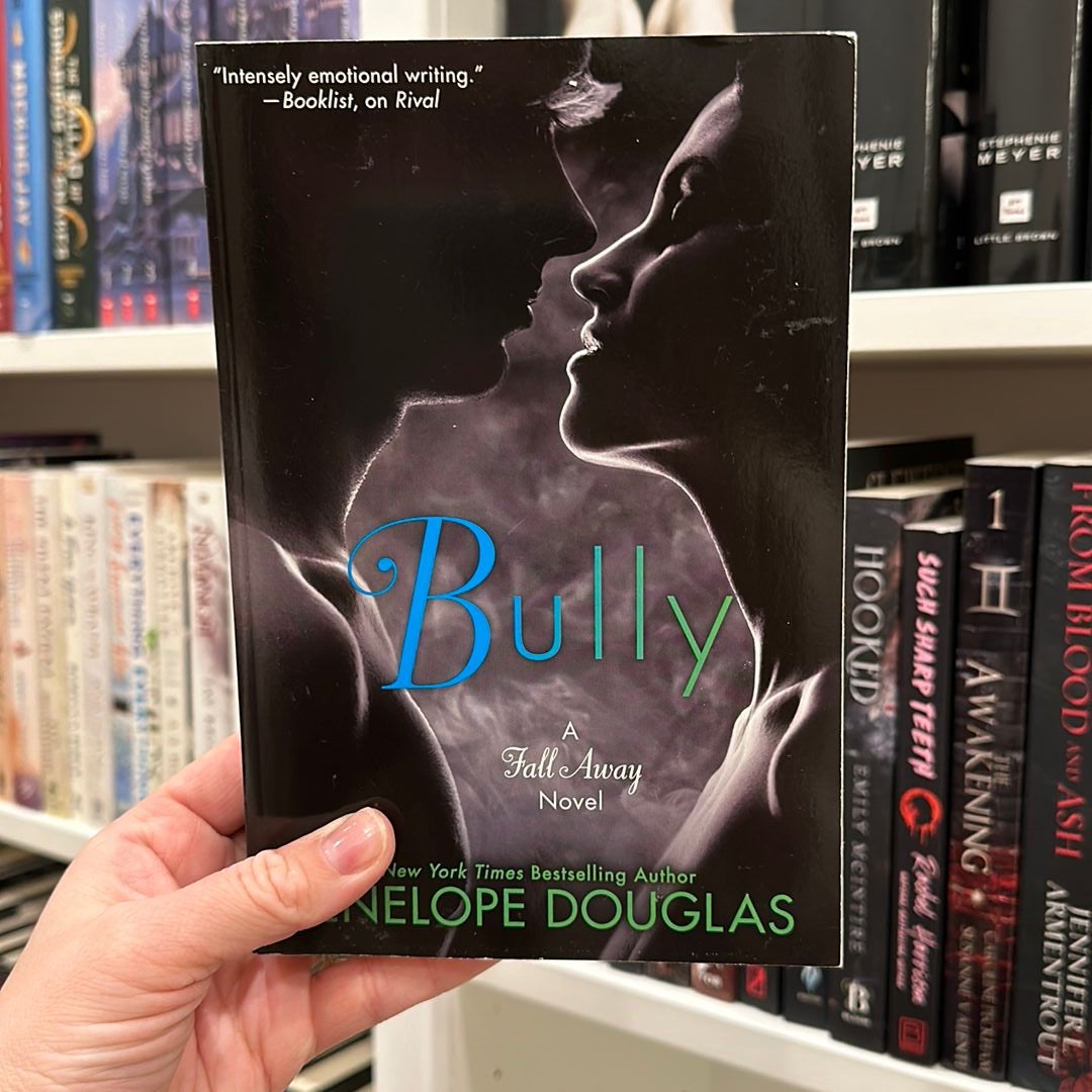 Bully by Penelope Douglas, Paperback Pangobooks