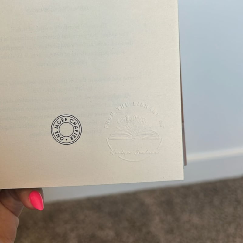 The Cinnamon Bun Book Store (Tiktok Exclusive)