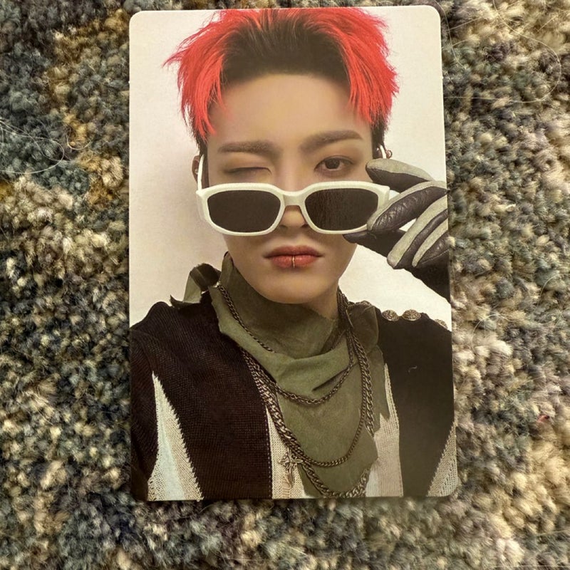 ATEEZ PHOTOCARD