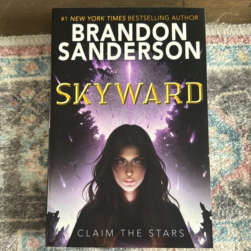 Skyward by Brandon Sanderson, Paperback | Pangobooks