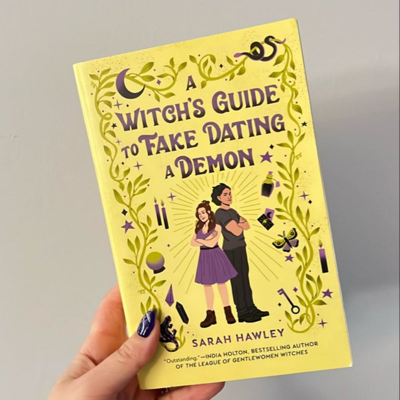 A Witch's Guide to Fake Dating a Demon