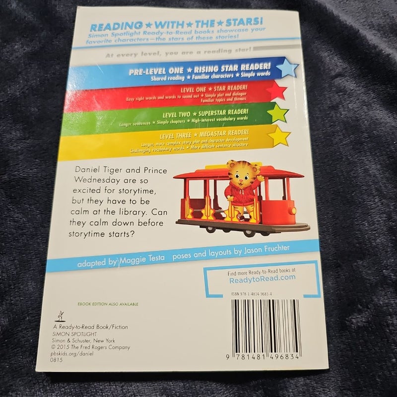 Daniel visits the library 