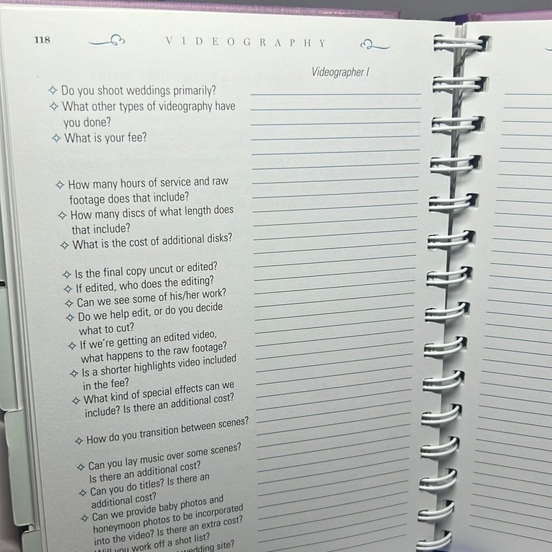 The Bride's Essential Book of Lists PB1