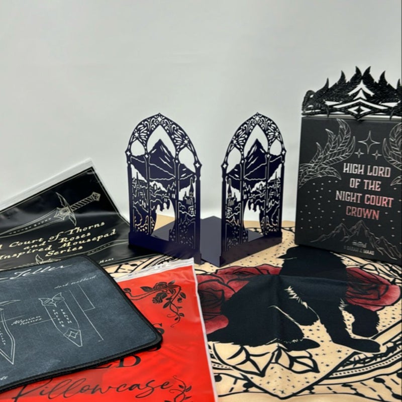 ✨ACOTAR Bundle! Mousepad, throw pillowcase, crown, bookends