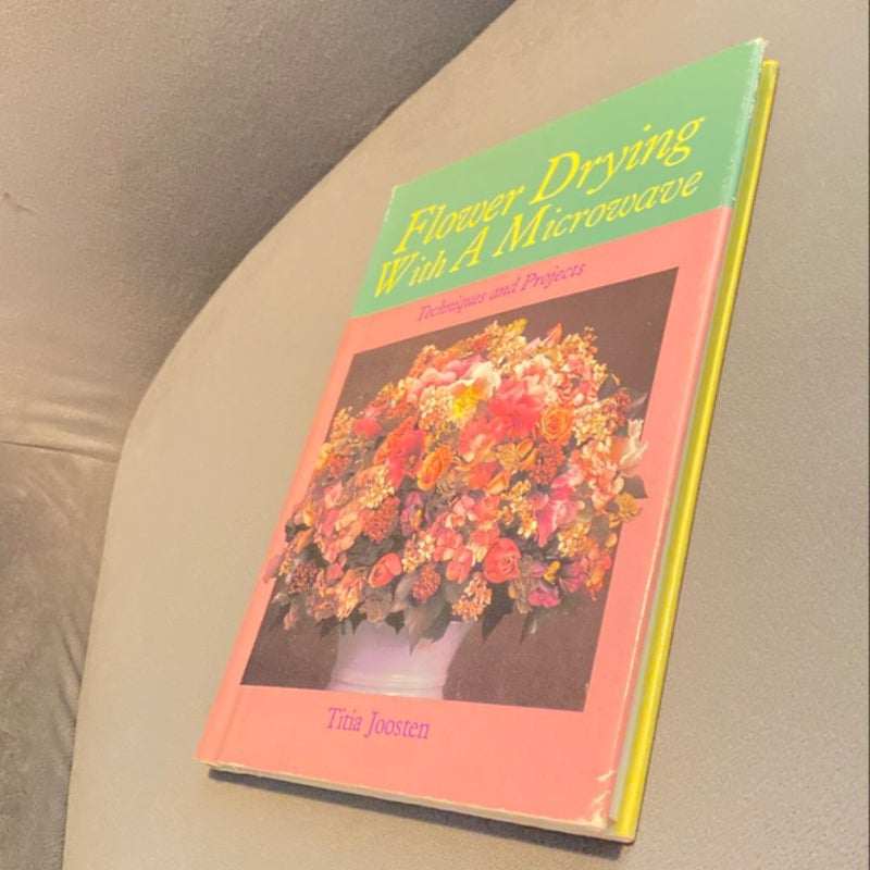 Flower Drying with a Microwave