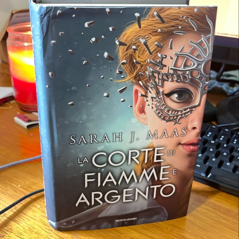 A Court of Silver Flames Italian