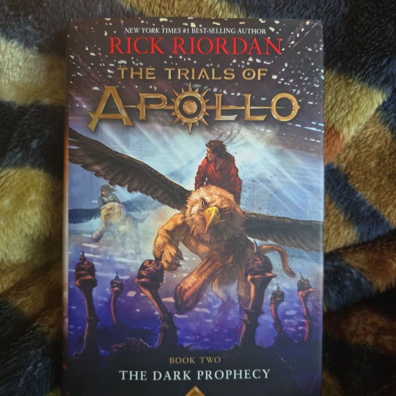 Trials of Apollo, the Book Two the Dark Prophecy (Trials of Apollo, the Book Two)