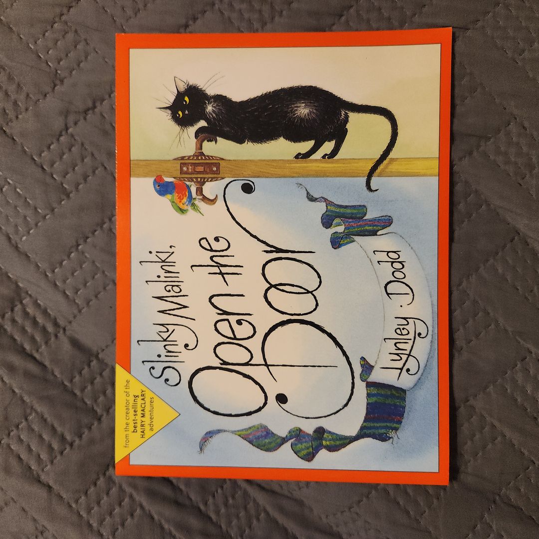 Slinky Malinki Open the Door by Lynley Dodd