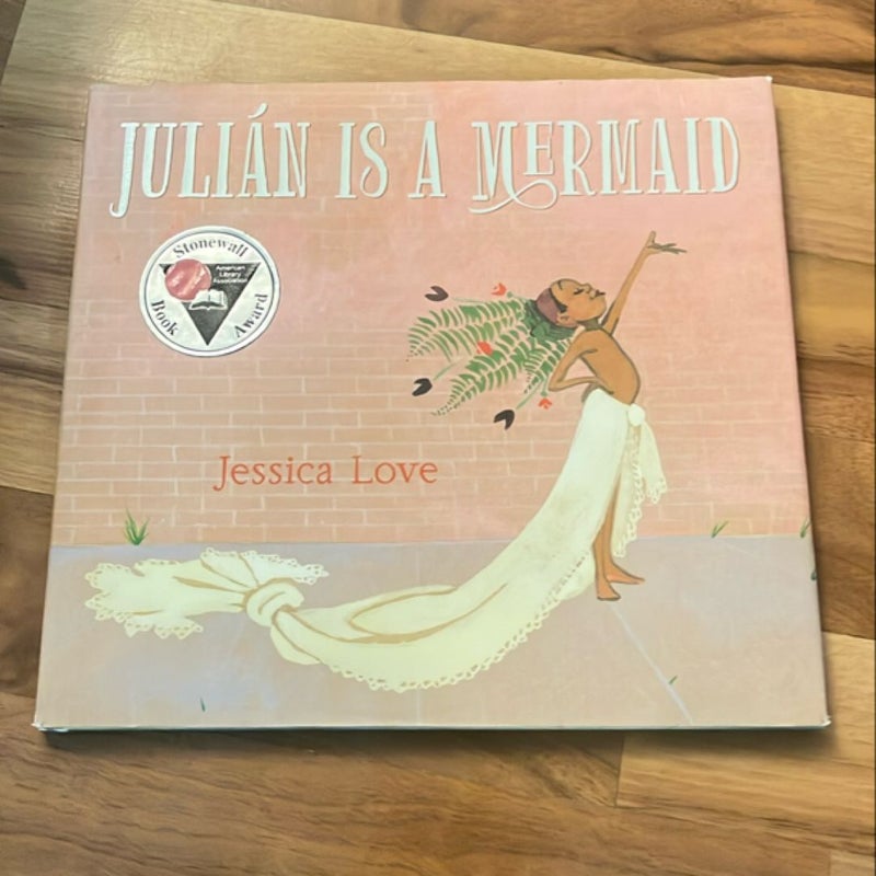 Julián Is a Mermaid