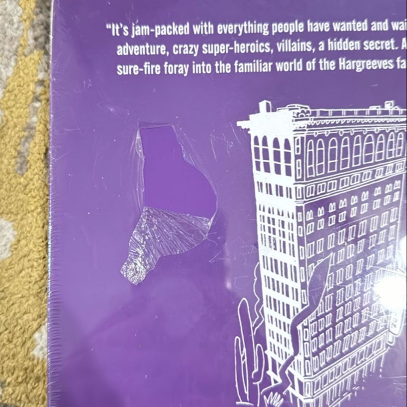 The Umbrella Academy Library Edition Volume 3: Hotel Oblivion