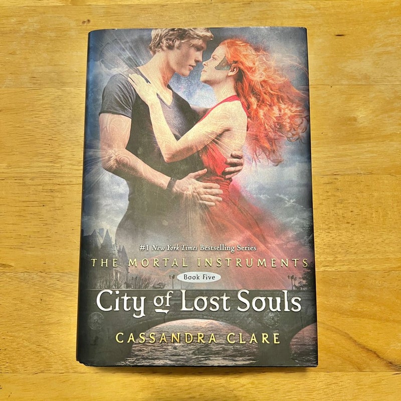 City of lost souls, Cassandra Clare, #1 New York Times best selling series the mortal instruments, book 5 