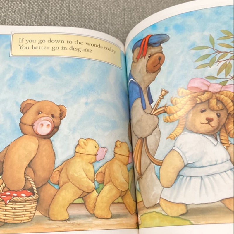 The Teddy Bears' Picnic Board Book