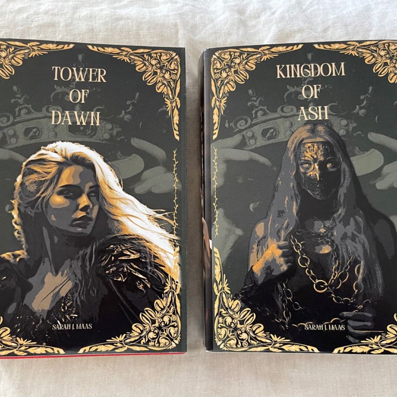 THRONE OF GLASS *Dust Jackets* - ware - Paperback