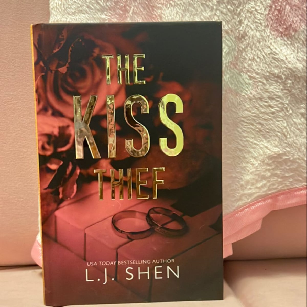 The Kiss Thief (L.J. Shen) by LJ She , Hardcover