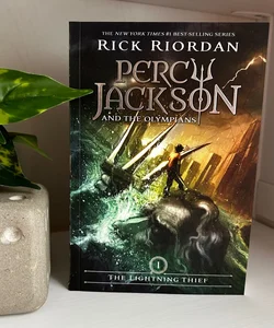 Percy Jackson and the Olympians: The Lightning Thief (Book One)