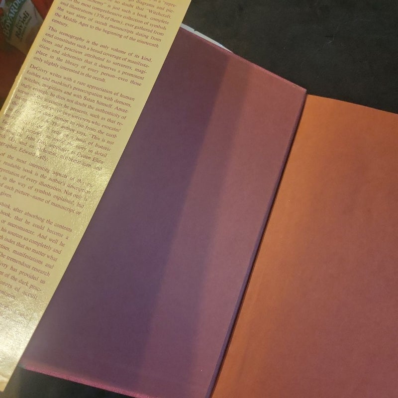 A Pictorial Anthology of Witchcraft, Magic, and Alchemy