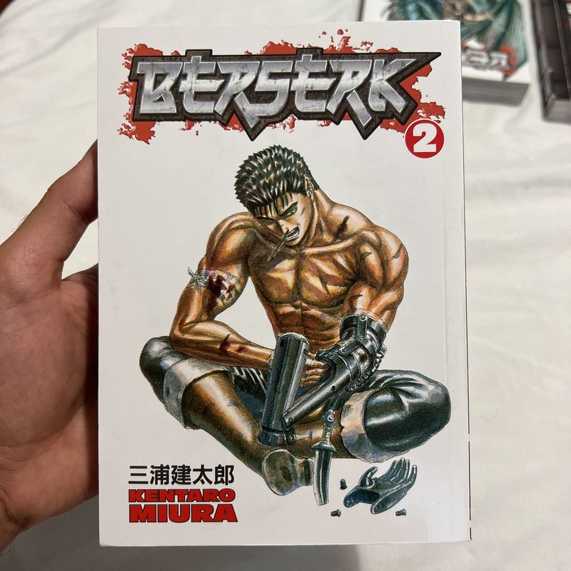 Berserk Deluxe Volume 2 (Hardcover)