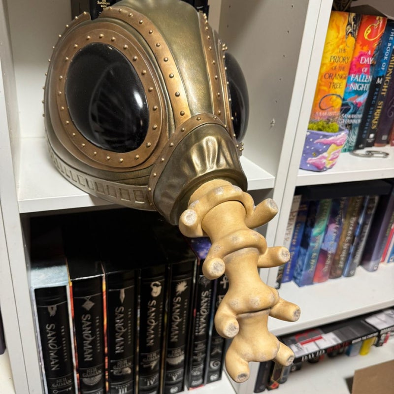 Sandman Morpheus Helm Masterpiece Edition 6 Book Set W/ Stand DC Comics