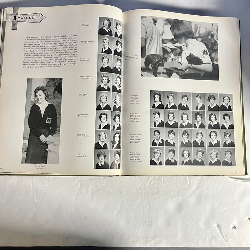 USC 1964 UNIVERSITY OF SOUTHERN CALIFORNIA EL RODEO YEARBOOK MIKE GARRETT TROJAN