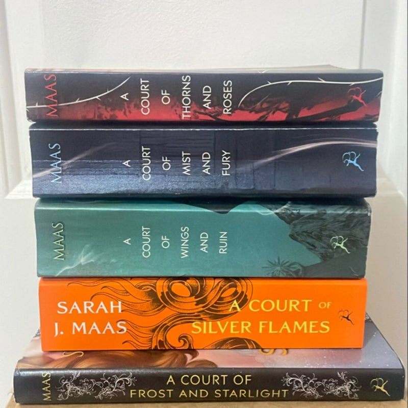 A Court of Thrones and Roses