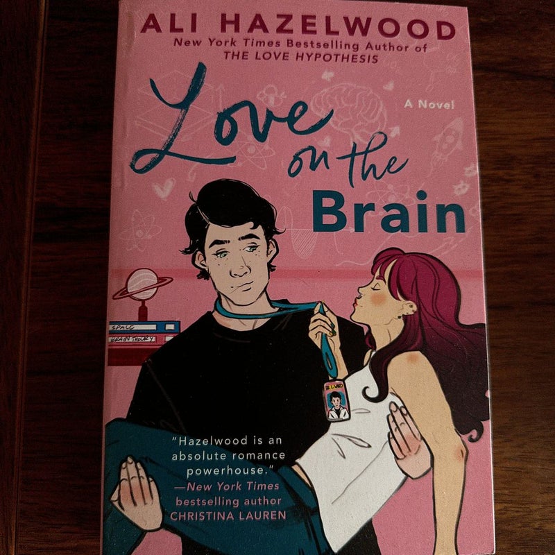 Love on the Brain by Ali Hazelwood, Paperback | Pangobooks