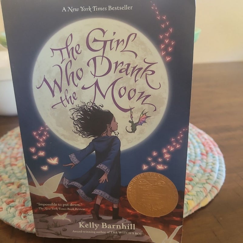 The Girl Who Drank the Moon (Winner of the 2017 Newbery Medal)